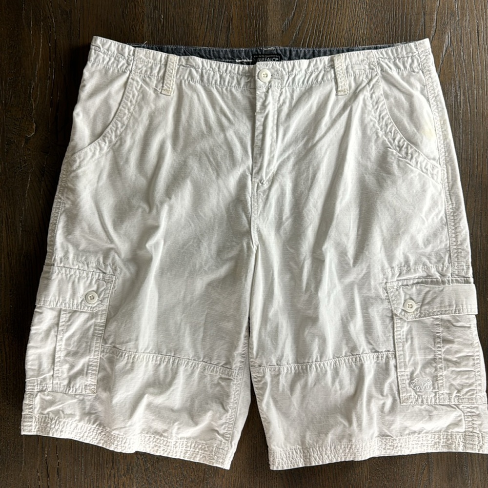 BUFFALO (DAVID BITTON)™️ Men's Size 38x12 Flat Front White Cargo  Shorts